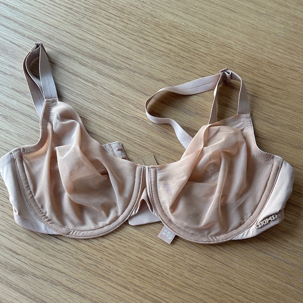 SKIMS Soft Beige Bra